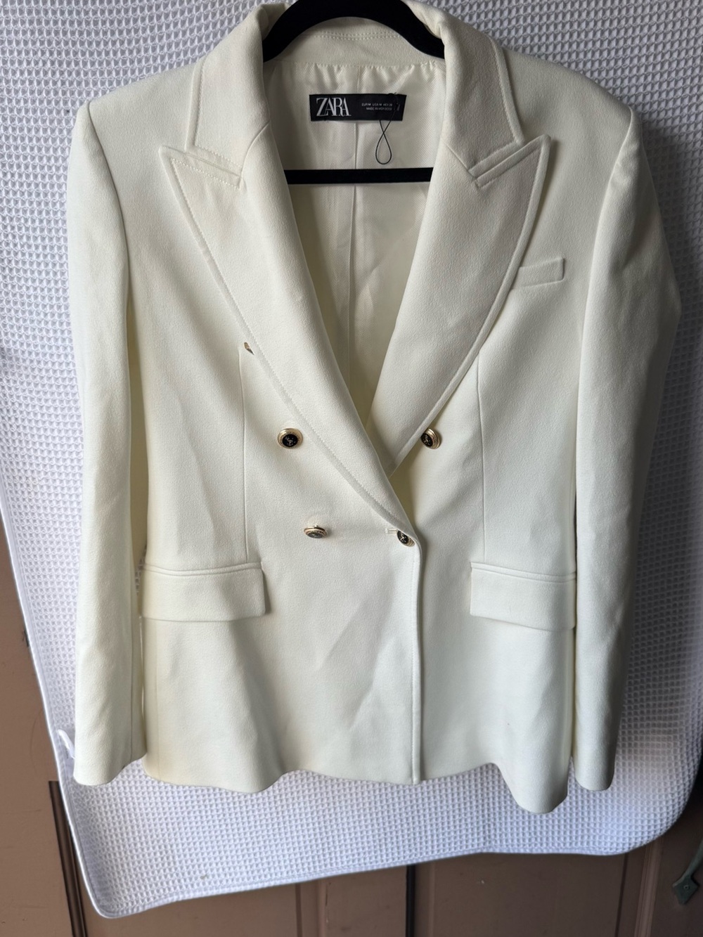 ZARA Double Breasted Cream Blazer - Picture 5 of 5
